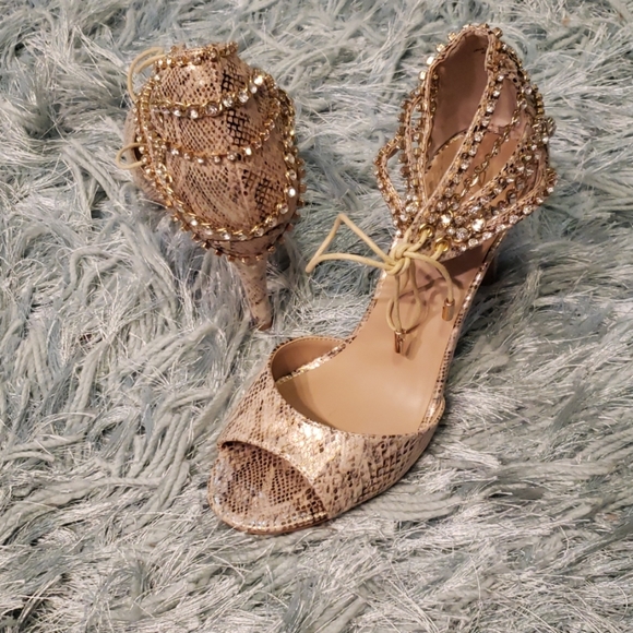 Thalia Sodi Shoes - Sexy Snakeskin Peep toe Rhinestone gold heels 7